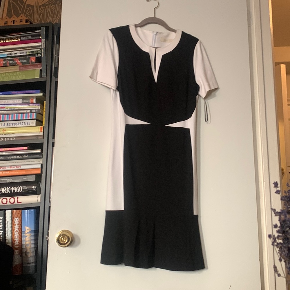 Cluny Mod Keyhole B/W Dress